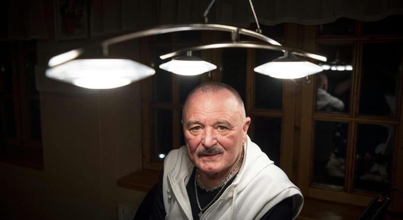 Tibi atya nekiment Nagy Ferónak: „Önvizsgálat tartása helyett bele kell állni, meghosszabbítani Bicskéig”