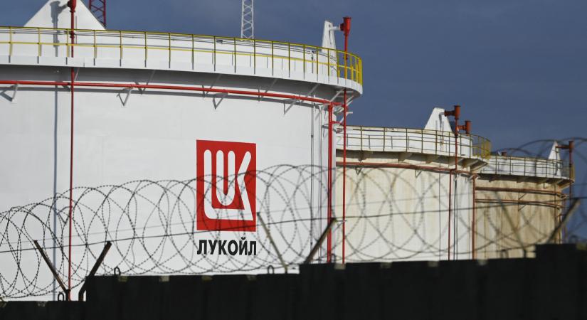 Financial Times: Trump homokot dob az orosz hadigépezetbe