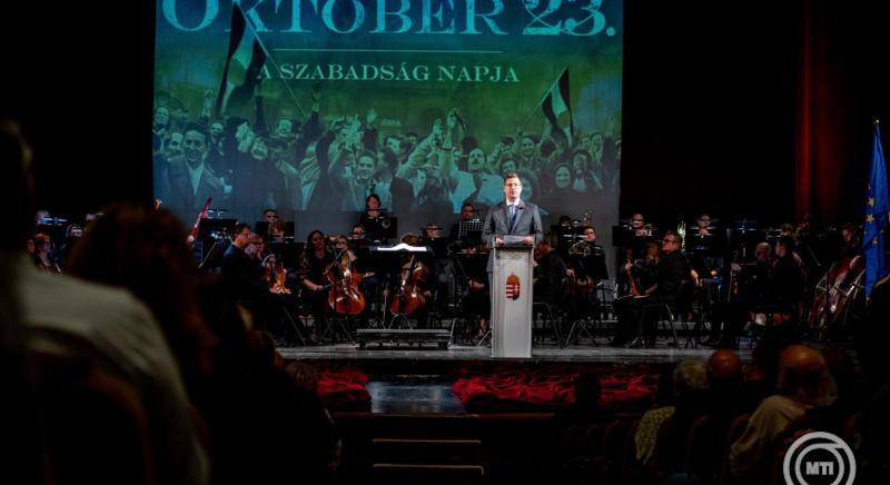 Gulyás Gergely: aki megőrzi múltját, jövőt nyer magának