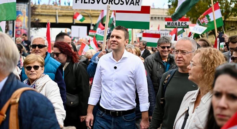 Menczer Tamás: Lekvárban van Magyar Péter