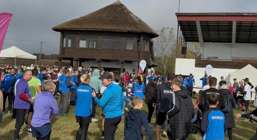 Beteg kislány gyógyulásáért fogtak össze több százan a Hortobágyon