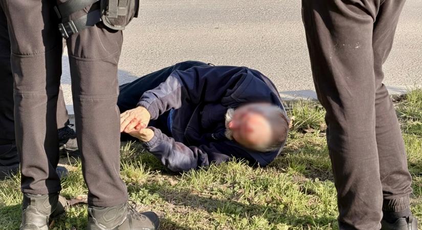 Közömbösség helyett emberség – Életet menthet, ha segítünk a földön fekvő emberen