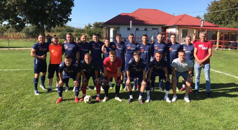 Emberhátrányban is győzött a Fényeslitke, tovább száguld az Újdombrád (Galériával)