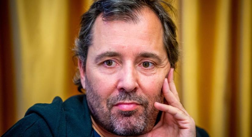 Schilling Árpád: Franciaországban elképzelhetetlen, hogy a kormánypárt egy zsidó nagytőkés arcával és nevével kampányoljon