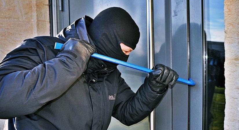 Halottak napján csapnak le leggyakrabban – ezekkel a trükkökkel dolgoznak a betörők