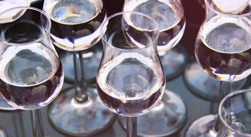 Nagy a baj, a túlélésért küzd a pálinka