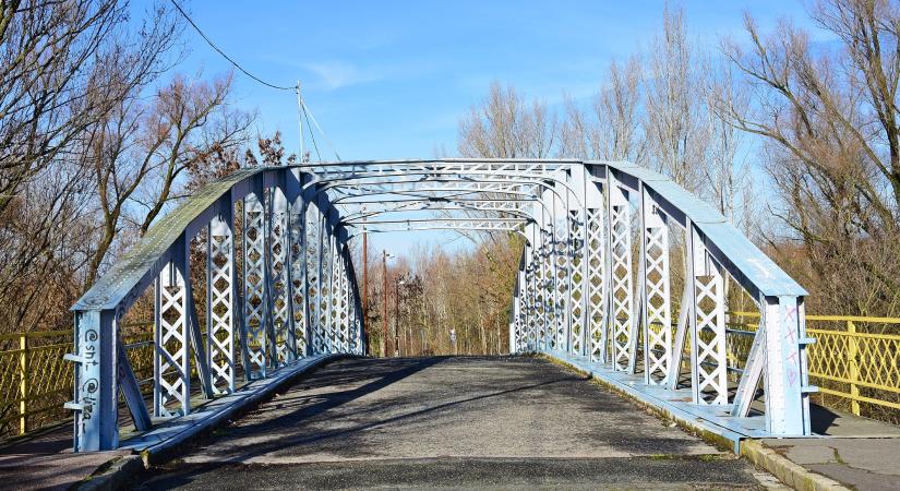 Napsütötte séta a közel 120 éves pinnyédi hídon át – galéria