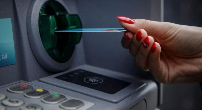 Most jelentette be a hazai bank: több szolgáltatásuk szünetelni fog