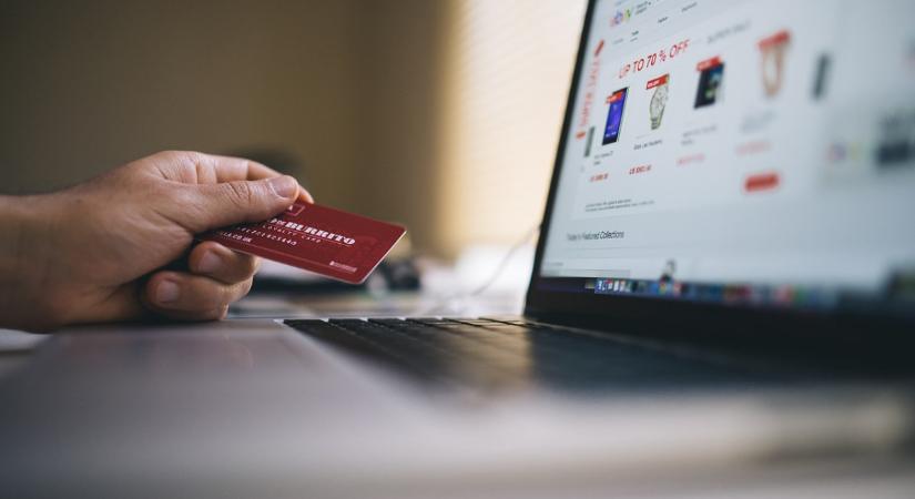 Százezer magyar ügyfélnek ígért kompenzációt a webáruház, most kiderül, fizettek-e