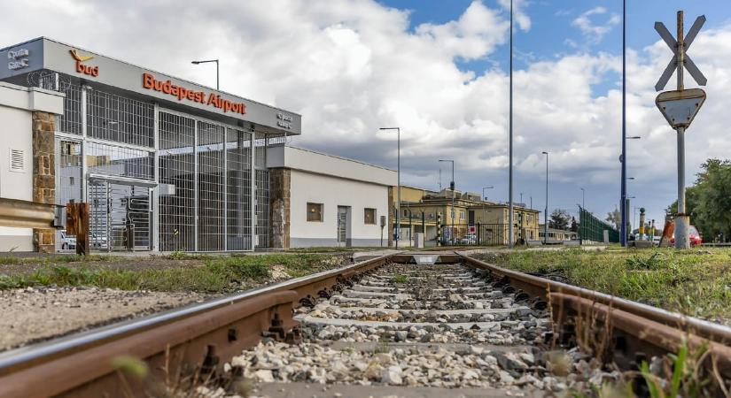 20 perc menetidő a Nyugatiból, 3-4 ezer forintos jegyár – bemutatta a reptéri gyorsvasútra vonatkozó terveket a kormány