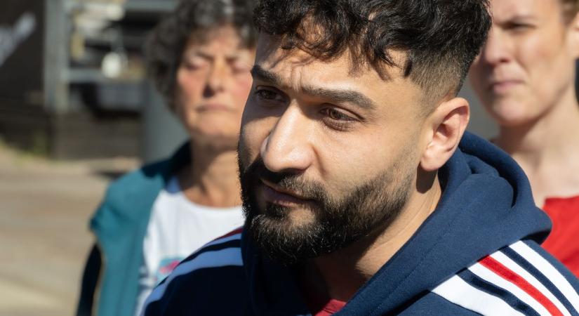 Tüntetést tartanak a pécsi Pride szervezője mellett, akit gyanúsítottként hallgat ki a rendőrség