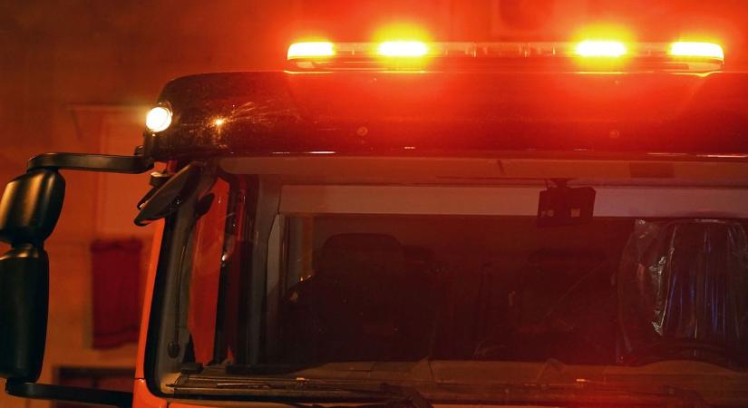 Lángra kapott egy autó az M5-ösön, torlódásokra kell készülni