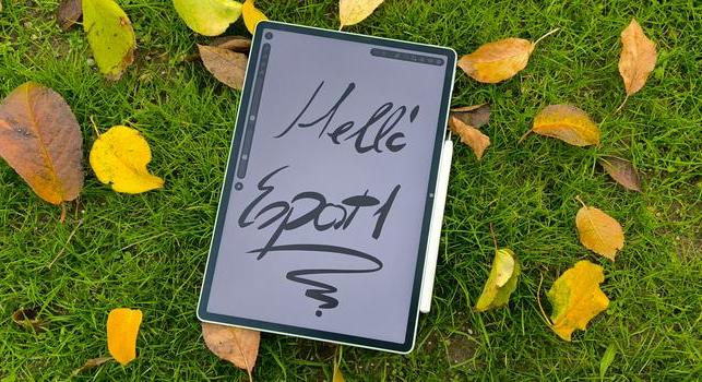 A papírhasonmás Huawei Matepad 12 X egy dinoszaurusz, de pont ez a jó benne