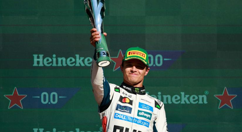 Norris: „Nem tudom, ki a favorit, én csak teszem a dolgom” – újra vezeti a bajnokságot a McLaren pilótája