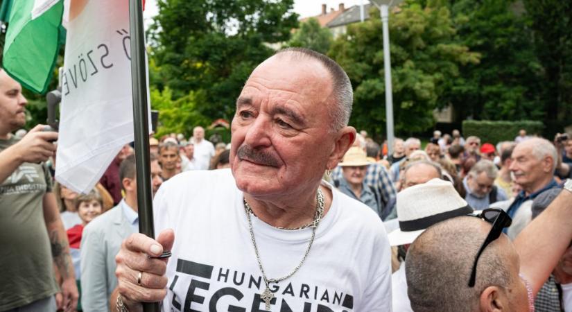 „Ha nem dörgölődsz, nem fényesedsz” – így vált a ballib Nagy Feróból a Fidesz leghangosabb rockere