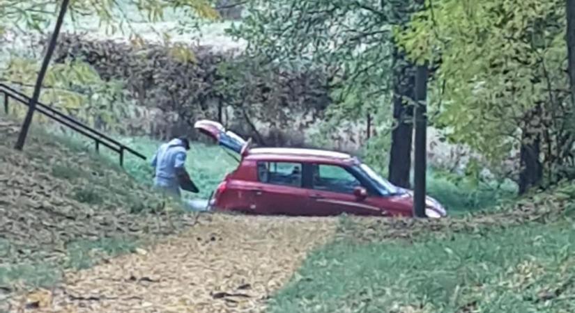 Azt hinnéd, ilyen nincs: valaki árkot lopott Felnémeten