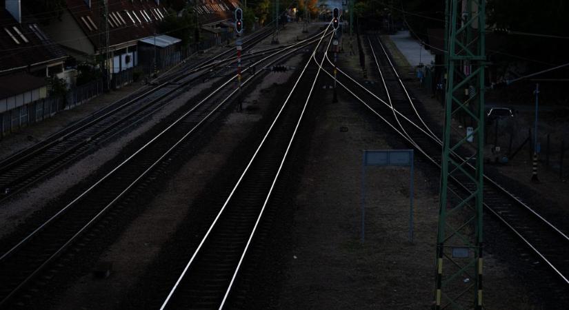 Gyalogost gázolt egy intercity Balatonszárszónál