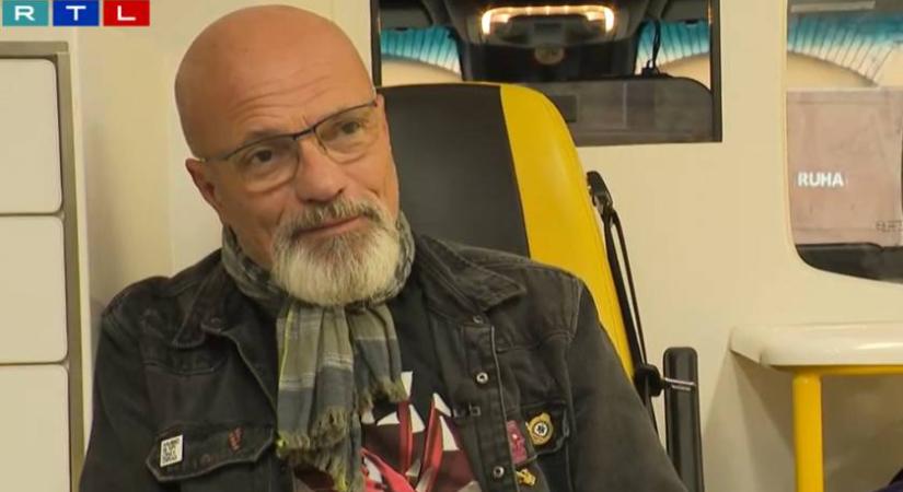 Ő Zacher Gábor 15 évvel fiatalabb felesége: Mónika csinos, szőke hajú nő