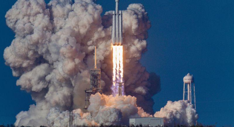 Durva! Elon Musk rakétája egyszerre 143 műholdat vitt a világűrbe
