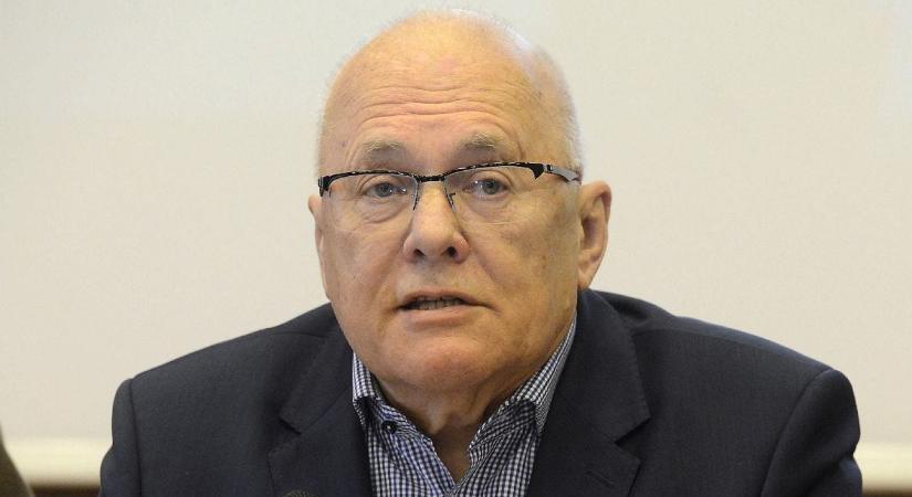 Balázs Péter: Gonosz kampányba kezdett Orbán
