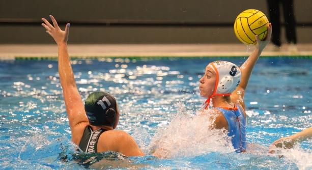 Fontos három pontra hajtanak a vízilabdázók