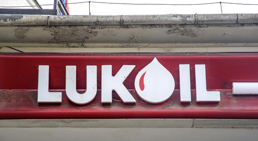 Drasztikus lépést jelentett be a Lukoil, Magyarországot is érintheti