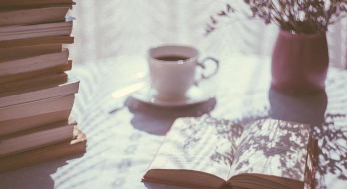 'A nők megérzik, ha egy férfi a szemükbe néz és másvalakit lát.' - A legszebb Nicholas Sparks idézetek