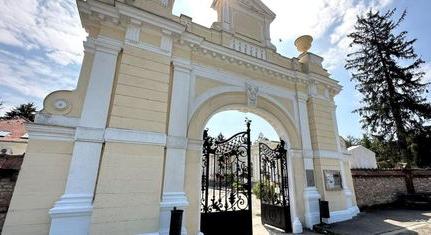 Pécs városa felkészülten várja a Mindenszentek ünnepét