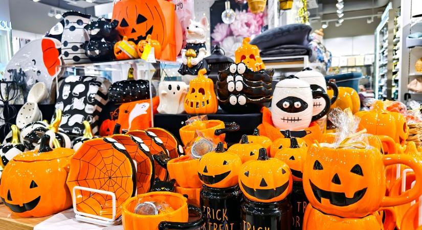 A boltok legszomorúbb hónapja