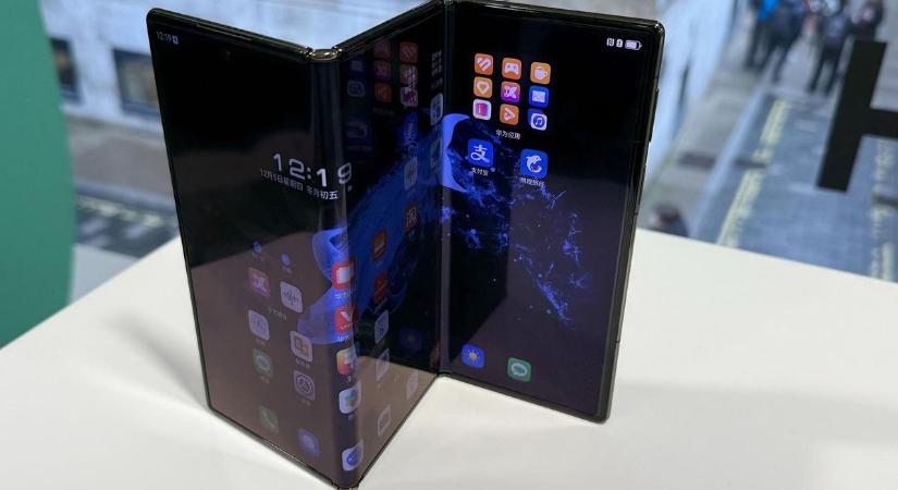 Horror áron érkezhet a Samsung csúcstelefonja – ennyiért akár egy autót is vehetünk
