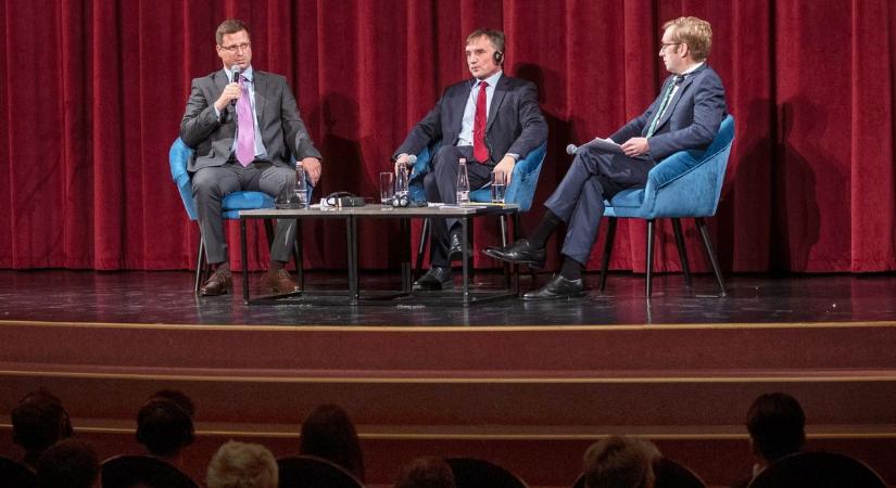 Itt az egyórás dokumentumfilm, amely bemutatja, mit tud művelni egy országgal a brüsszeli érdekeket kiszolgáló kormánya