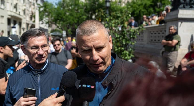 A kormány így fosztaná meg örökre Ruszin-Szendi Romuluszt a fegyvertartási engedélyétől