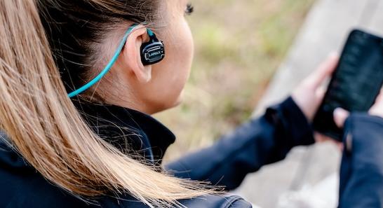 Továbbfejlesztett hangzás: Már elérhetőek a LAMAX új felhallgatói és új Bluetooth hangfala
