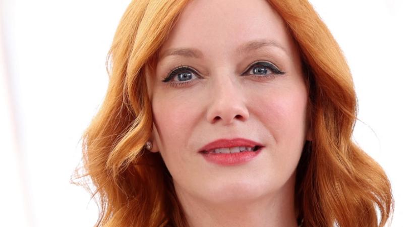 Gyönyörű nappali társalgásra tervezve – a süllyesztett nappalik modern változata Ellen Pompeo otthonában