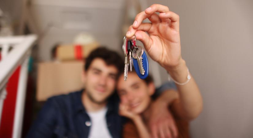 Komolyan nem kell senkinek a támogatás?! Egyelőre nem kígyóznak a sorok az állami ingyenpénzért