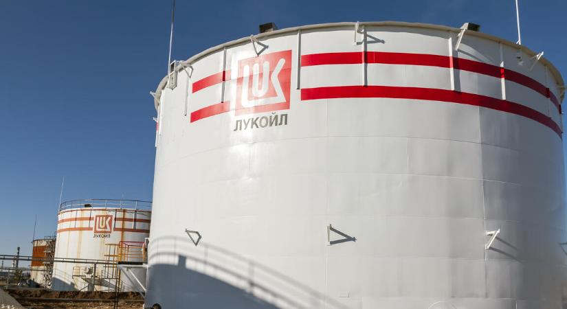 Drámai bejelentést tett a Lukoil