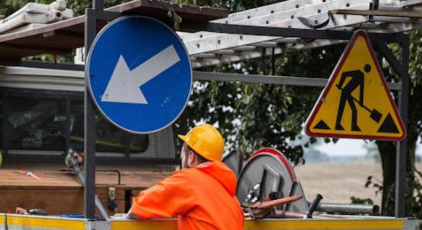 Nagyfelületű aszfaltozási munka kezdődik a Határ úton