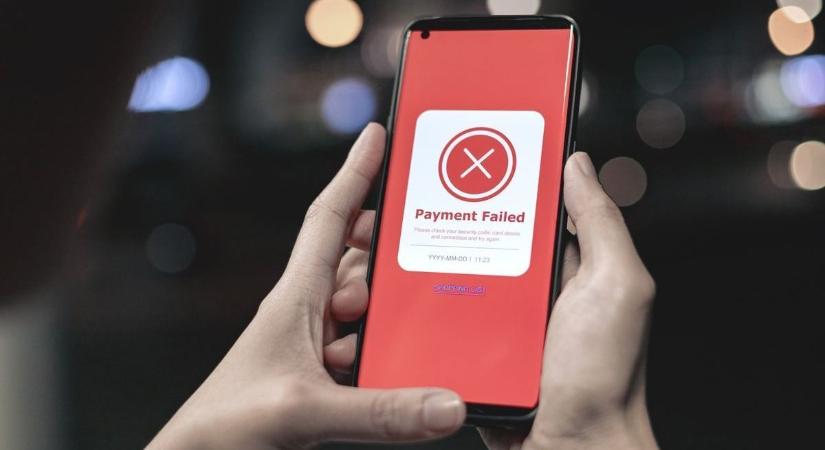 Átmenetileg leállnak az egyik legnagyobb magyarországi bank szolgáltatásai, mutatjuk, mi lesz elérhetetlen