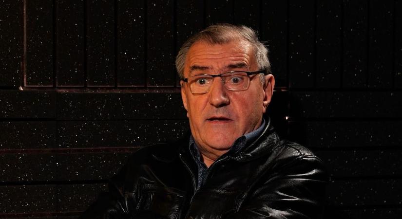 „A szerencsétlen Szamóca butább, mint a Feró” – Kukorelly Endre csúnyán beleállt Eperjes Károlyba, még a hitét is kigúnyolta (VIDEÓ)