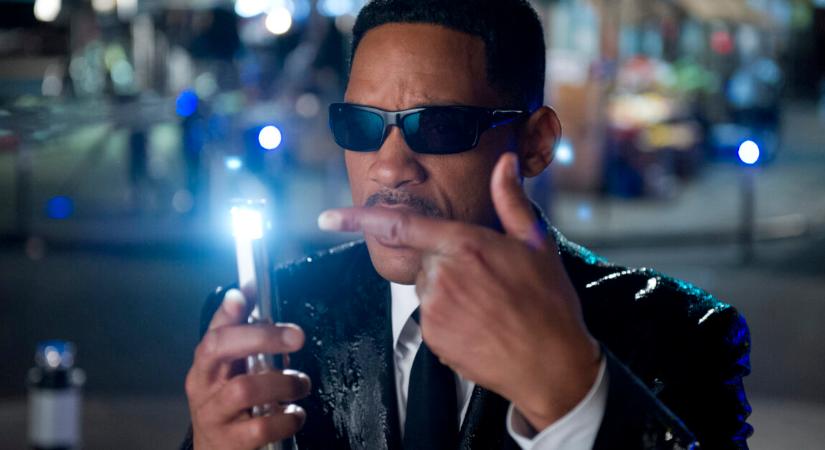 Hirtelen és váratlanul tarolni kezdett Will Smith sci-fije