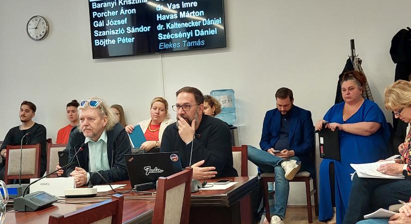 Sziget: hiába érvelt Gerendai Károly, a fővárosi frakciók nem támogatták Karácsony Gergely új javaslatát