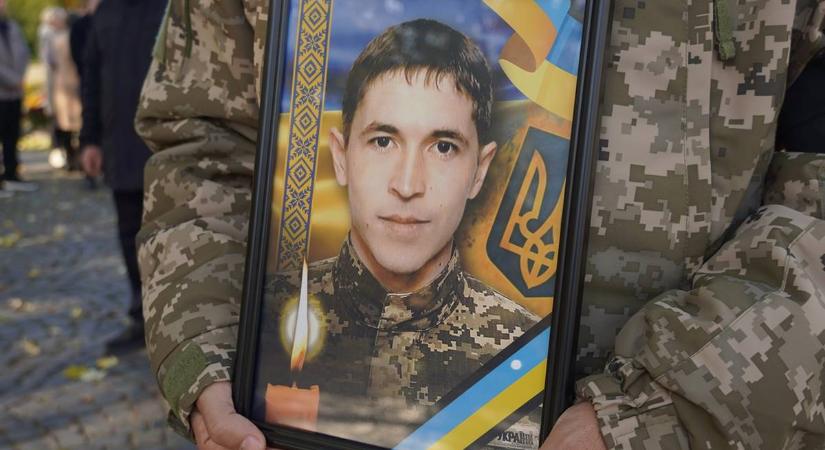 Gyász: 35 éves katonától vettek végső búcsút Ungváron