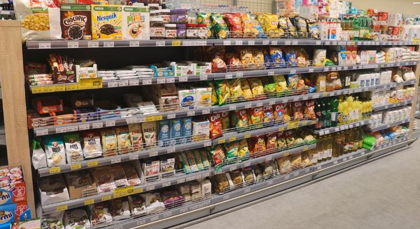 "Huszonnyolc éve a mi boltunknak hívjuk!" - Gyászolják a vásárlók márciusban bezáró egri üzletet