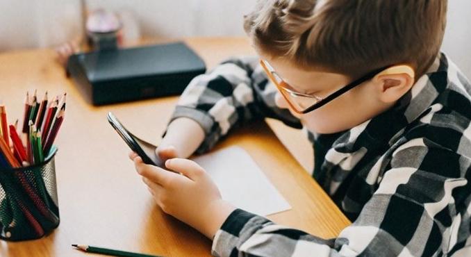 Értelmetlen a házi feladat, ha úgyis a mesterséges intelligencia csinálja meg?