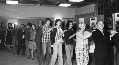 Az egyetlen vonat, ami sohasem késik: ez az egyik legmegosztóbb magyar esküvői hagyomány