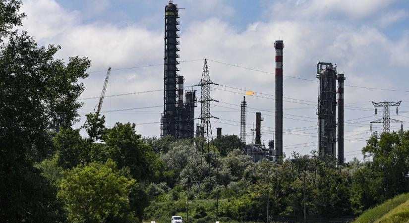 A tűzeset után újraindult a termelés a Dunai Finomítóban