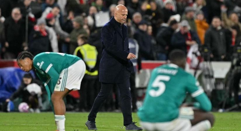 Elképesztő magyarázat Liverpoolban: Carragher „letörpézte” Kerkezéket