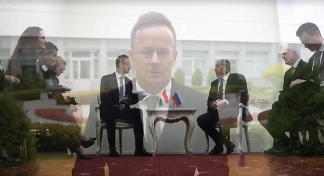 Szijjártó Minszkben tárgyalt Lavrovval, szerinte az oroszok nyitottak, hogy egyszer majd legyen békecsúcs Budapesten