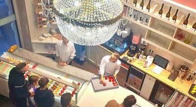 Nagyobb, elegánsabb, bőségesebb – A belvárosba költözött Budapest egyik kedvenc cukrászdája