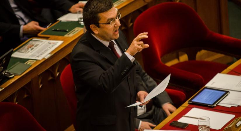 Czomba Sándor elárulta, mikor vezethetik be a 14. havi nyugdíjat